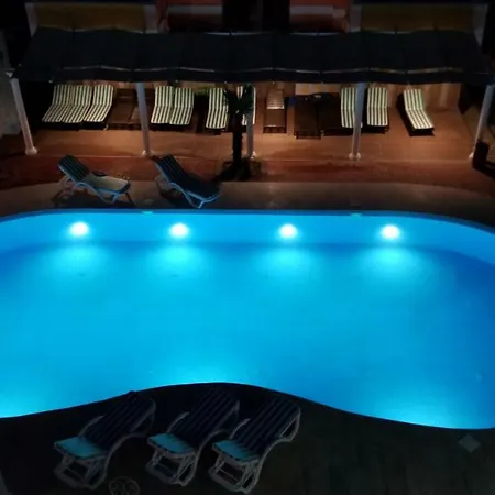 Cunda Leo Boutique & Pool Hotel Ayvalı